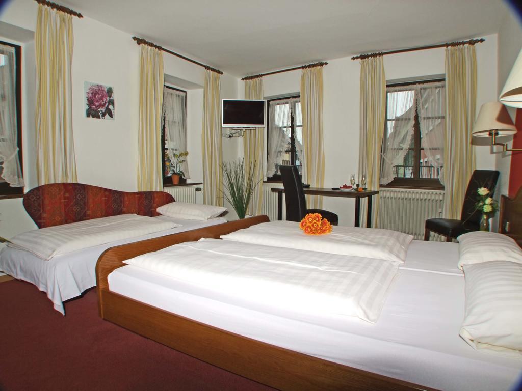Hotel Beller Кенцинген Экстерьер фото