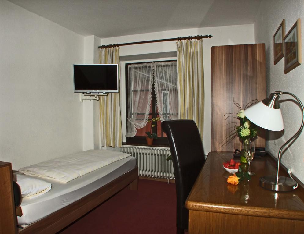 Hotel Beller Кенцинген Экстерьер фото